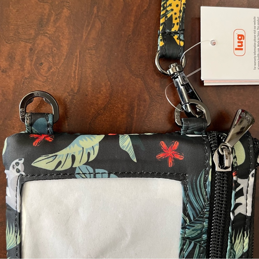 Lug Peekaboo Phone Pouch Travel Wallet Wristlet - Picture 8 of 9